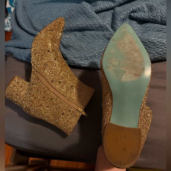 Betsey Johnson Size 9 Gold Rhinestone Booties - Picture 5 of 10